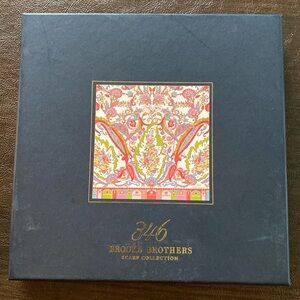 Beautiful (New w/tags) Brooks Brothers Silk Scarf